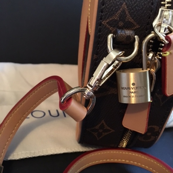 Mini L V Purse - Picture 2 of 5